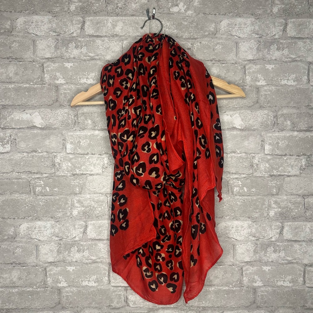 EUC Stella Se Dot Red Heart Print Scarf *Used